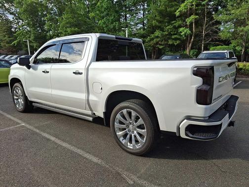 Iridescent Pearl Tricoat 2022 Chevrolet Silverado 1500 Limited High Country