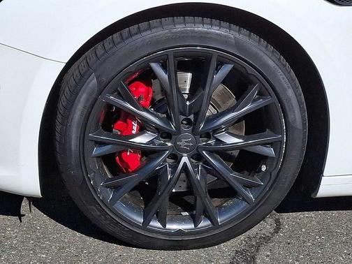 Bianco 2019 Maserati Ghibli S Q4 GranSport