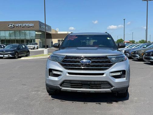 Silver Metallic 2020 Ford Explorer XLT