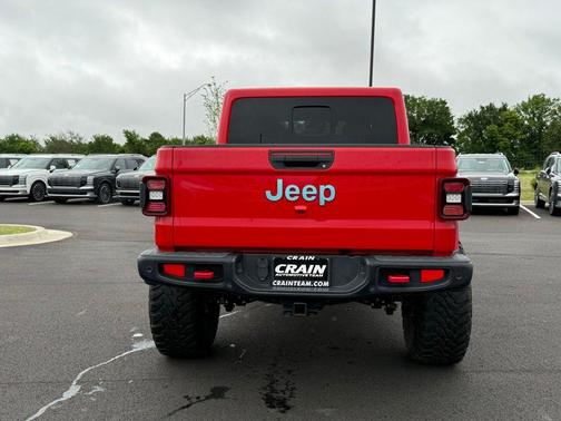 Firecracker Red Clearcoat 2020 Jeep Gladiator Rubicon