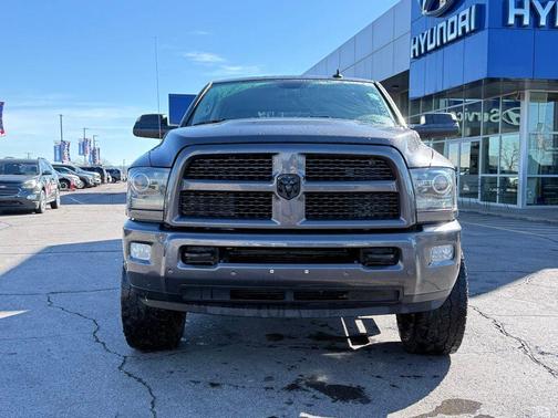 2017 RAM 2500 Laramie Crew Cab 4x4 6'4' Box