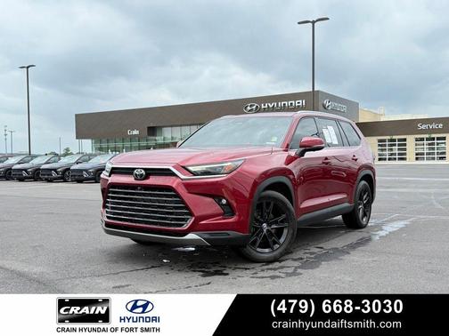 Pearl 2024 Toyota Grand Highlander Platinum