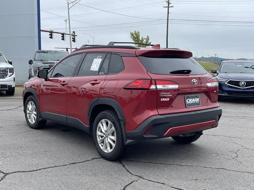 2024 Toyota Corolla Cross LE