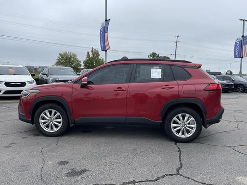 2024 Toyota Corolla Cross LE