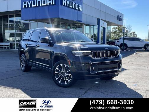 Diamond Black Crystal Pearlcoat 2021 Jeep Grand Cherokee L Overland