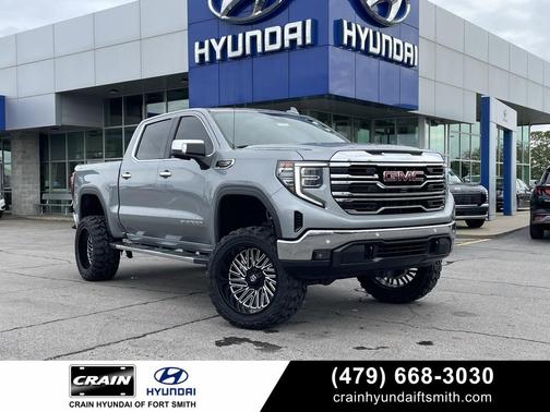 2024 GMC Sierra 1500 SLT