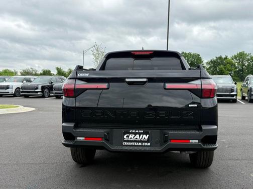 Phantom Black 2026 Hyundai SANTA CRUZ SEL Activity