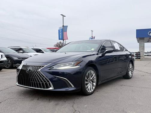2023 Lexus ES 300h Luxury