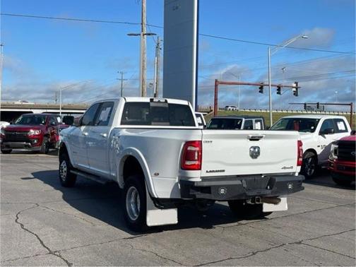 2021 RAM 3500 Laramie Crew Cab 4x4 8' Box