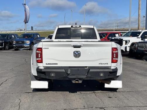 2021 RAM 3500 Laramie Crew Cab 4x4 8' Box