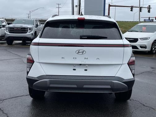 2026 Hyundai KONA SEL Premium