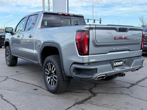 2025 GMC Sierra 1500 AT4