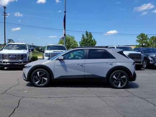 2025 Hyundai IONIQ 5 SEL