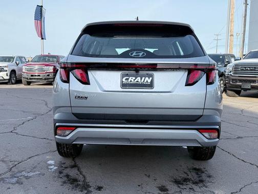 2026 Hyundai TUCSON SE