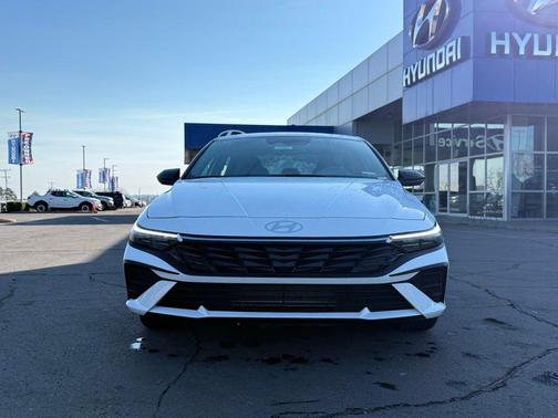 2026 Hyundai ELANTRA Sport