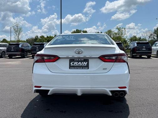 Ice 2024 Toyota Camry SE
