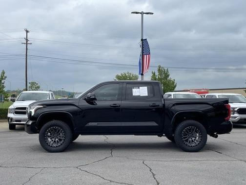 2023 Toyota Tundra Hybrid Platinum