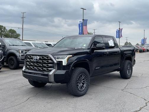 2023 Toyota Tundra Hybrid Platinum