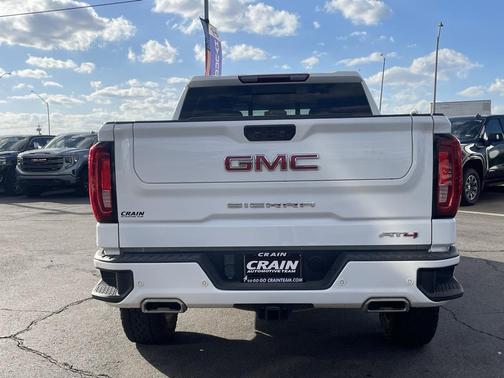 2023 GMC Sierra 1500 AT4