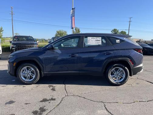 2026 Hyundai TUCSON SE