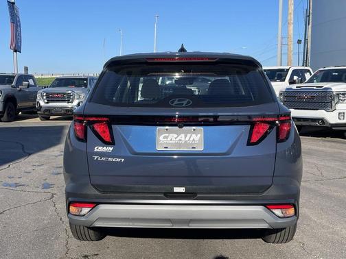 2026 Hyundai TUCSON SE