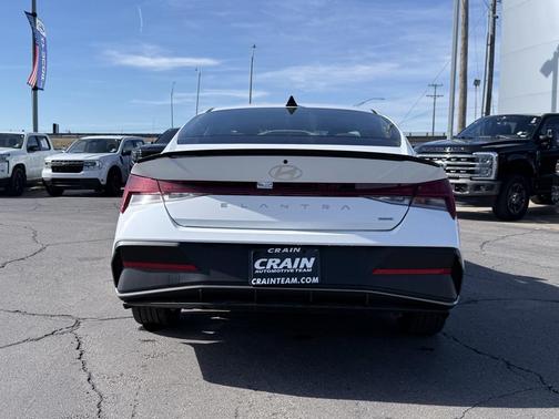 2026 Hyundai ELANTRA HEV SEL Sport