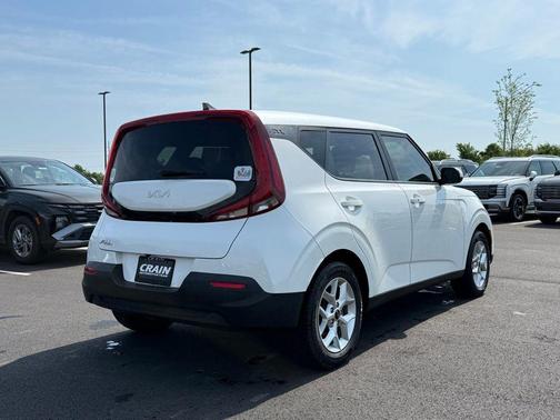 Snow White Pearl 2022 Kia Soul S