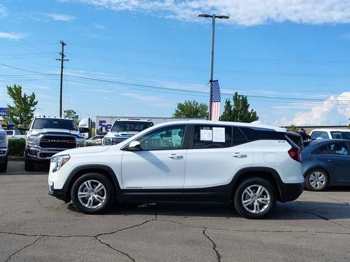 2022 GMC Terrain SLE