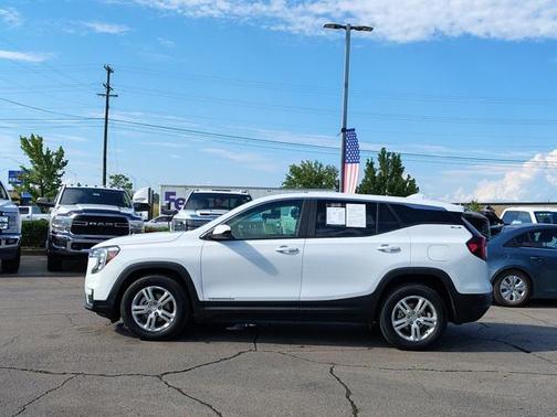2022 GMC Terrain SLE