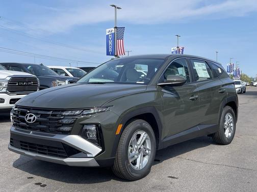 2026 Hyundai TUCSON SE