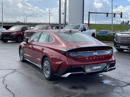 2025 Hyundai SONATA Hybrid SE