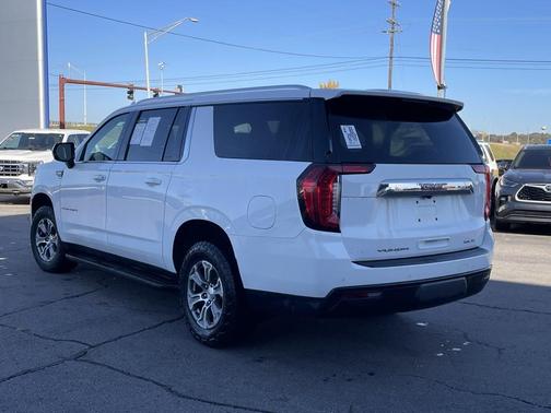2022 GMC Yukon XL SLE