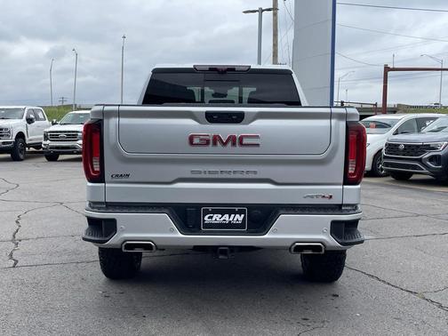 2022 GMC Sierra 1500 AT4