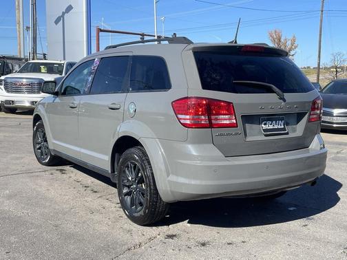 2020 Dodge Journey SE Value