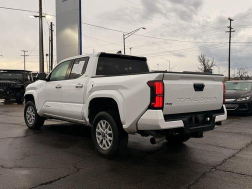 2024 Toyota Tacoma SR5