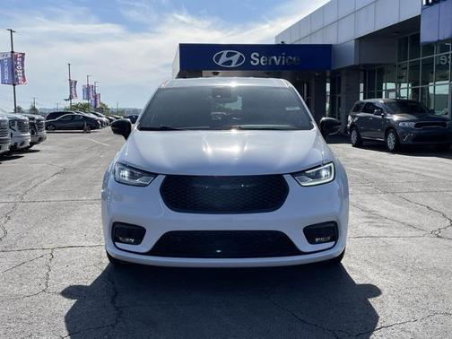 2024 Chrysler Pacifica Hybrid S Appearance Pkg