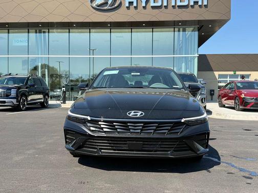 Abyss Black 2026 Hyundai ELANTRA Sport