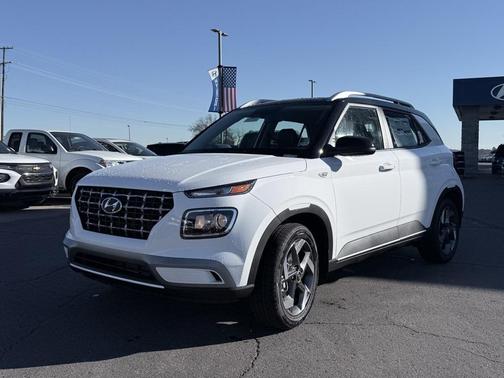 2026 Hyundai VENUE SEL w/Two-Tone Roof