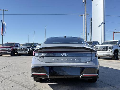 2024 Hyundai SONATA Hybrid Limited