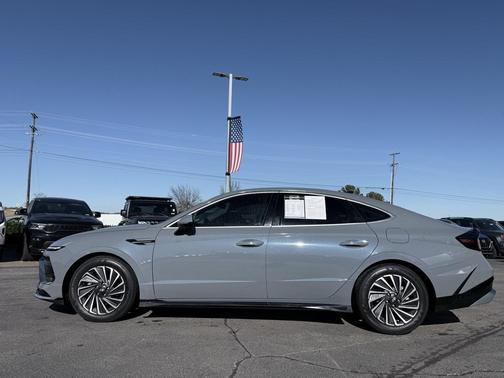 2024 Hyundai SONATA Hybrid Limited