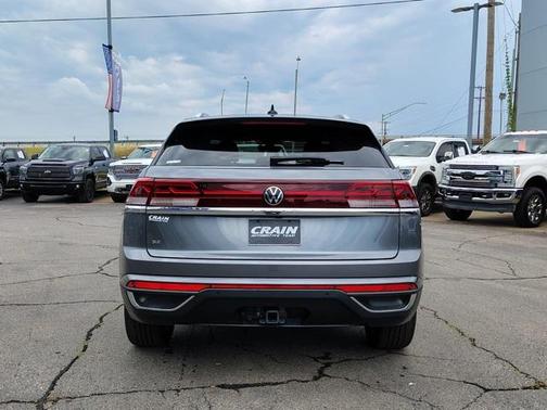 2025 Volkswagen Atlas Cross Sport 2.0T SE w/Technology