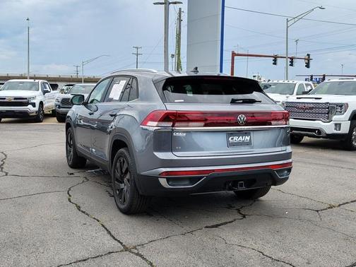 2025 Volkswagen Atlas Cross Sport 2.0T SE w/Technology