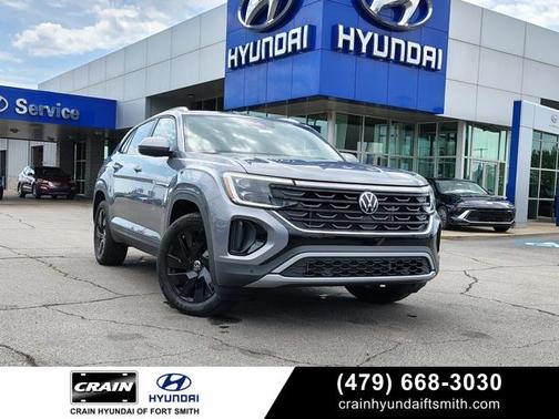 2025 Volkswagen Atlas Cross Sport 2.0T SE w/Technology