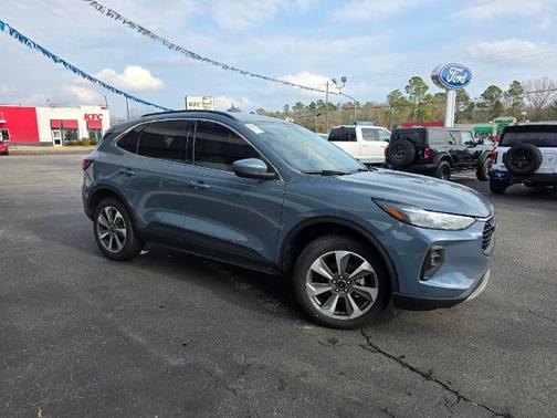 2025 Ford Escape PLATINUM