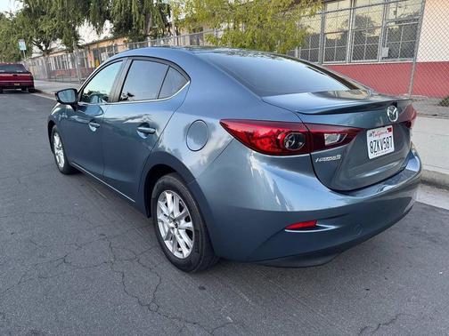 2016 Mazda Mazda3 i Touring