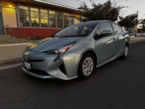 2016 Toyota Prius Two