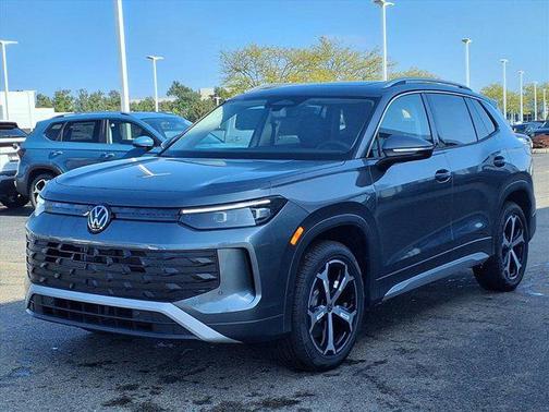 2025 Volkswagen Tiguan 2.0T SE 4MOTION