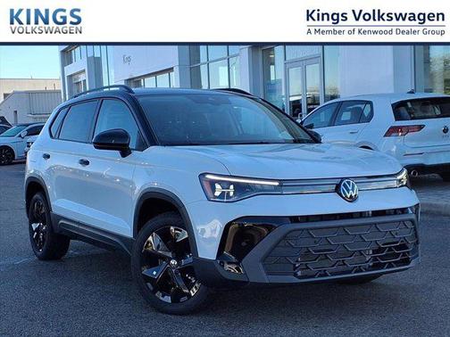2025 Volkswagen Taos 1.5T SE Black