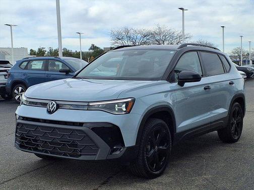 2025 Volkswagen Taos 1.5T SE Black