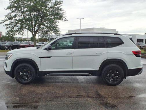 2025 Volkswagen Atlas 2.0T Peak Edition